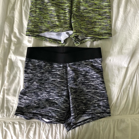 Spandex - Picture 2 of 2